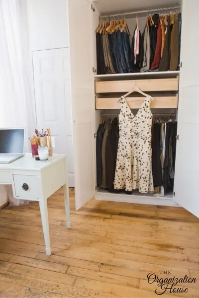 Custom Closet Organizers - Pros and Cons of Getting a Custom Closet Solution - TheOrganizationHouse.com