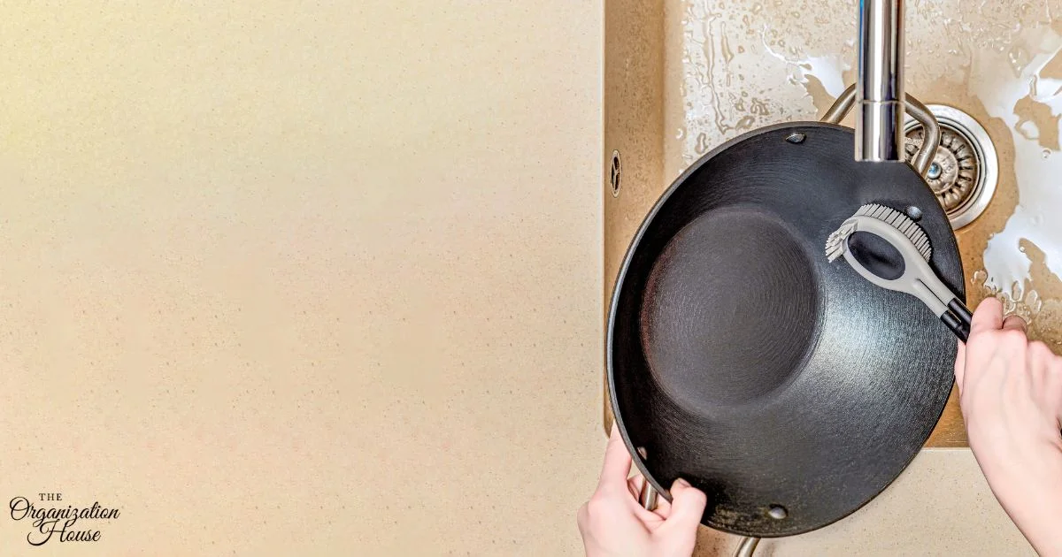 How to Clean a Wok